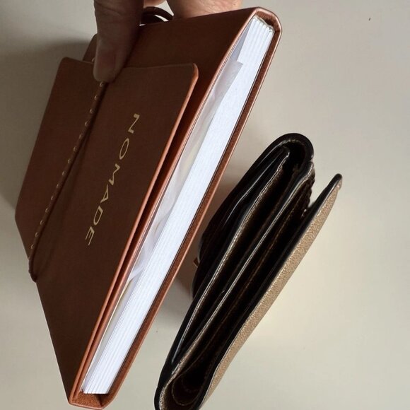 SOLD.   CHLOE Georgia Medium Bifold Wallet in Gold & new Nomad Notebook Stickers - Picture 8 of 9